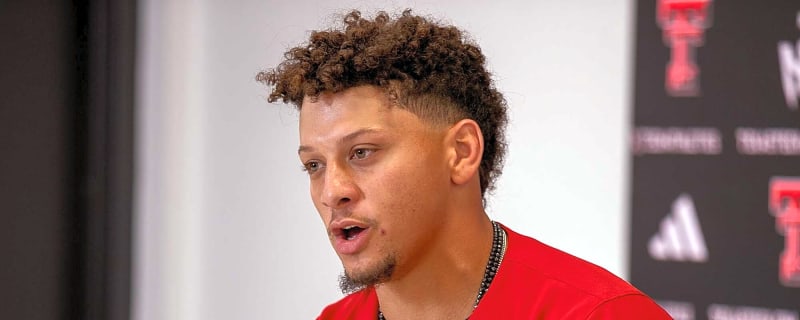 'No Offense to Alex Smith': Patrick Mahomes Gets Credit for Upgrading the Chiefs from a Playoff Team to a Dynasty