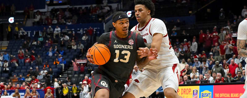 Oklahoma’s Tae Davis delivers highlight-reel poster slam