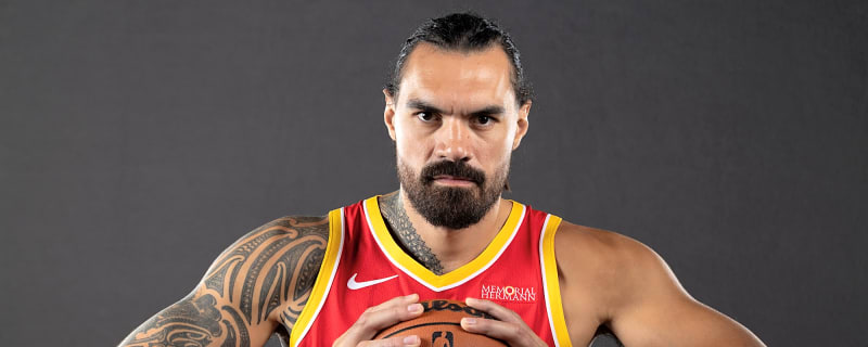 Steven Adams gets dwarfed by 7-foot-5 women’s basketball star in China