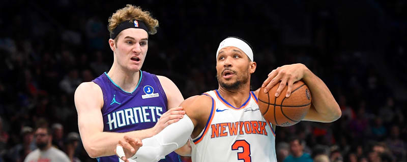 Knicks cruise into Thanksgiving with historic blowout in Charlotte