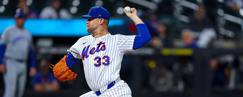 Twins To Acquire A.J. Minter