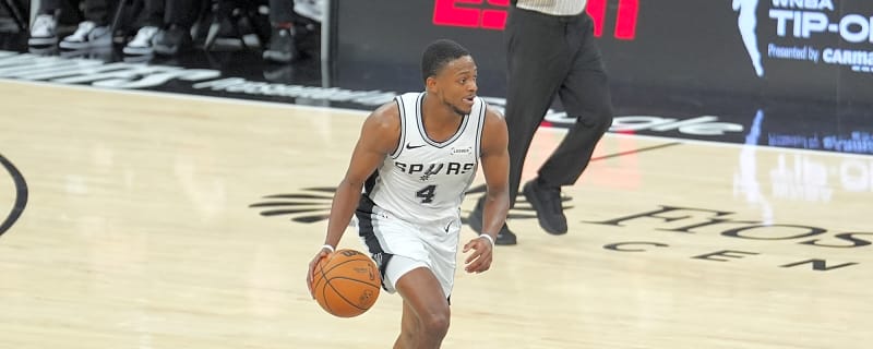 Spurs Optimistic De’Aaron Fox Will Be Available For Game 2