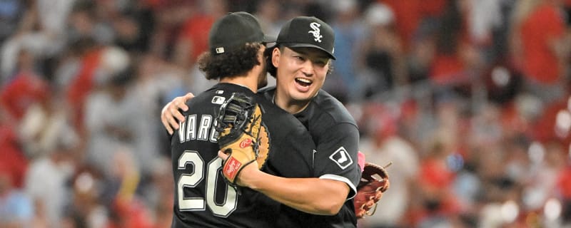 White Sox ring up 6-run inning to kick off Guardians series with win