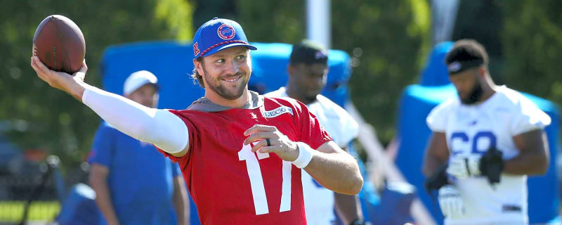 Josh Allen Sends Strong Message About Patrick Mahomes Ahead of 2025 NFL Season