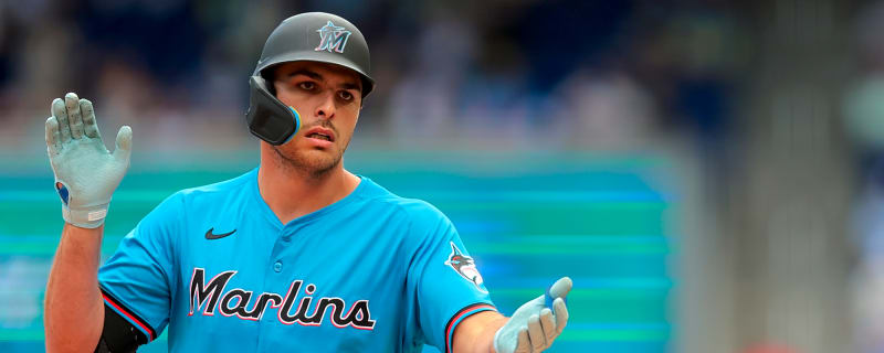 Marlins release Matt Mervis, Rob Brantly