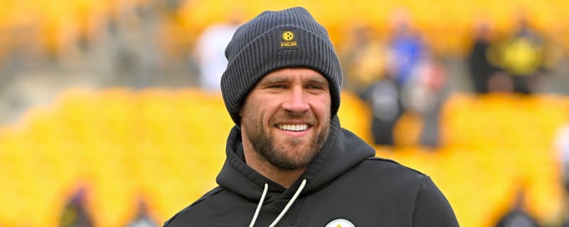 Tomlin gives Steelers fans positive Watt news ahead of Ravens game