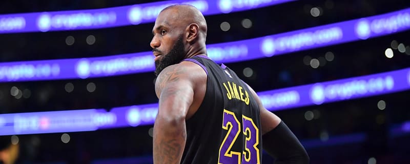LeBron James’ free agency options limited, Lakers reportedly still lead