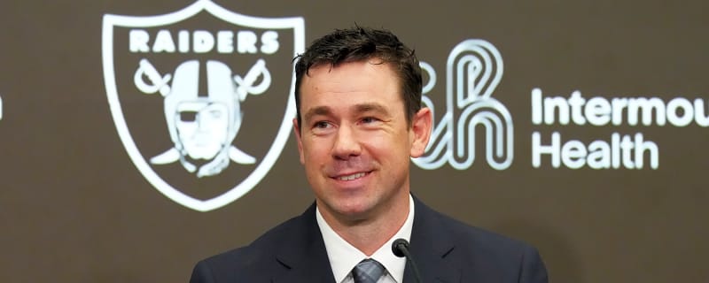 Raiders Mock Draft: Vegas trades back into Round 1, Klint Kubiak lands QB and OT