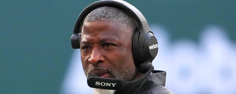 Jets HC Aaron Glenn responds to Breece Hall trade talk
