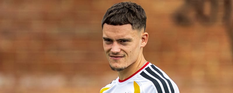 Recent Liverpool signing was not welcomed by current squad, report surprisingly names Arsenal as potential destination