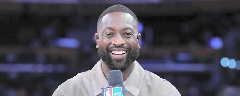 Dwyane Wade weighs in on Michael Jordan vs. LeBron James debate with clever answer