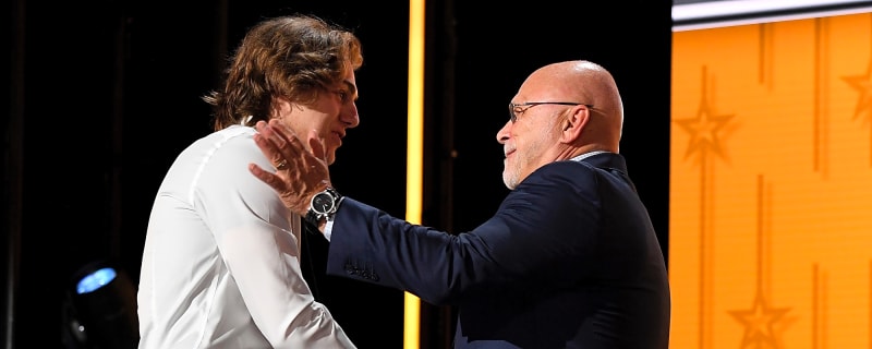 Barry Trotz to Retire as Predators GM After Short Tenure