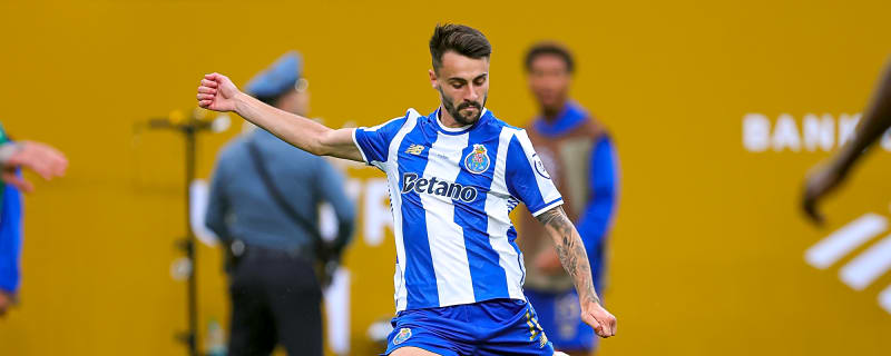 'Everyone knows.' Arsenal loanee responds to question about his future