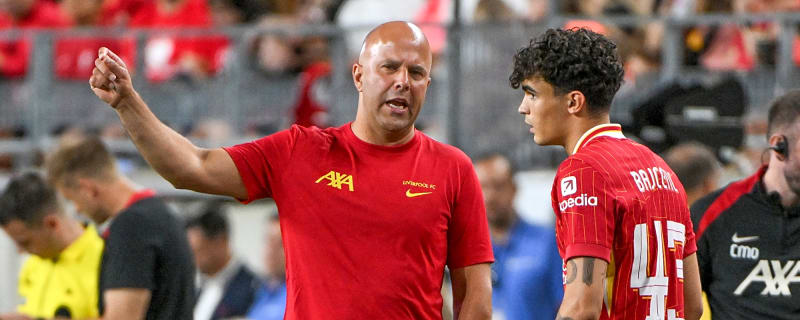 ‘Cut him some slack’ – Journalist hits out over Arne Slot ‘brickbats’ in defence of Liverpool boss