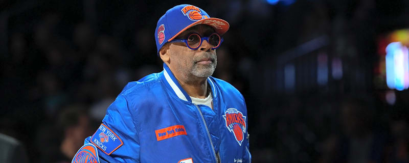 Spike Lee talks trash to De’Aaron Fox during NBA Cup final