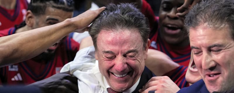 Rick Pitino reveals next goal after winning 900 games