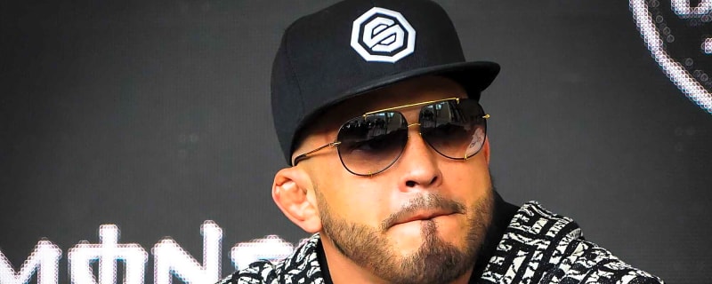 Anthony Pettis celebrated superman punch KO over beloved UFC star by tasting his own blood