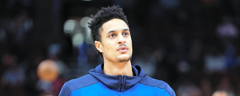 Timberwolves officially waive two-way center Jesse Edwards