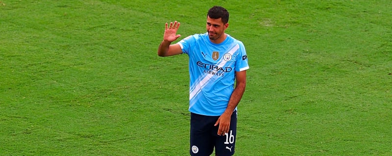 New contract talks on hold as Manchester City now open to surprise transfer