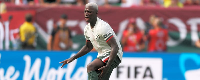 7 tackles, 9 recoveries, 9 chances created – Chelsea star’s insane stats blow everyone’s minds