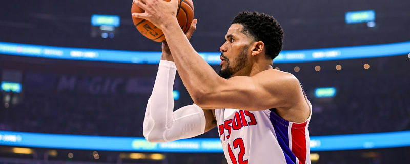 Former Tennessee Vols basketball star Tobias Harris goes viral during the NBA playoffs for a moment that will be replayed forever