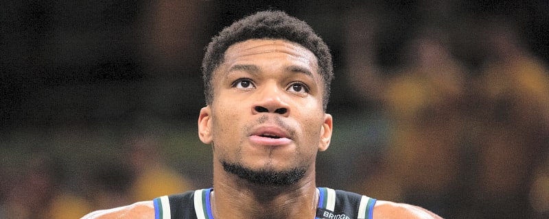 Giannis Antetokounmpo bids farewell to Brook Lopez