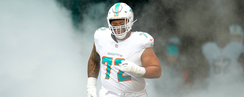 Jonah Savaiinaea Named Dolphins' Only Blue-Chip Player Under 25 Despite Worst PFF Grade