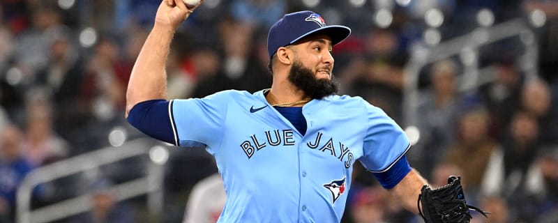 Blue Jays place Yimi Garcia on IL (again), recall Robinson Pina
