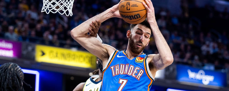 What Happened to Chet Holmgren? OKC Star Heads to Locker Room vs Hawks