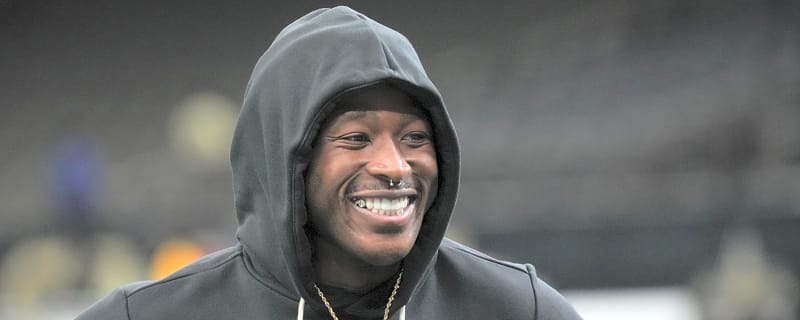 Former Tennessee Vols star Alvin Kamara leaves no doubt on how he feels about the Saints adding another running back this offseason