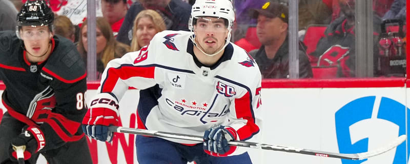 Should the Canucks trade for Hendrix Lapierre?