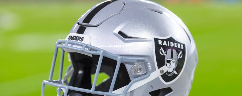 Former Raiders OL Barret Robbins dies at 52