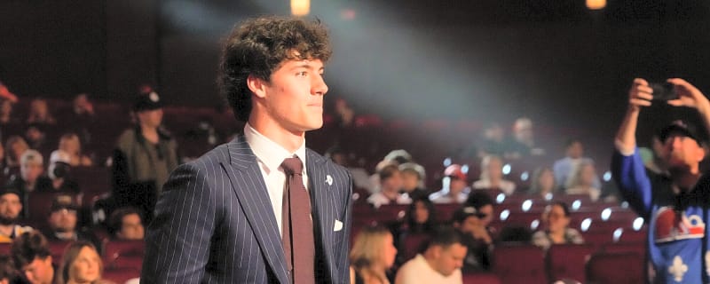 Blackhawks prospect Mason West records four touchdowns in high school football season opener