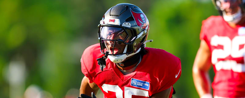 Buccaneers Add Ifeatu Melifonwu to 53-Man Roster
