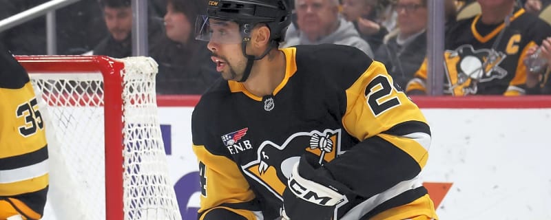 Three NHL players placed on waivers for April 16