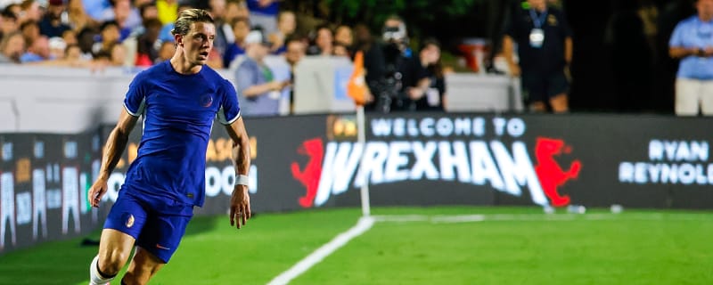 Glasner ready to poach 'priceless' Man United target to address midfield woes