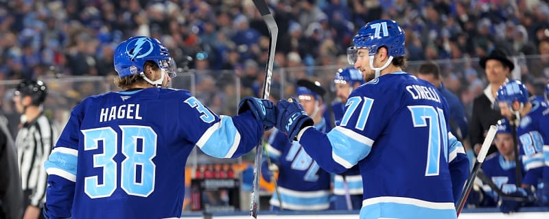 Anthony Cirelli Leaves Stadium Series Game