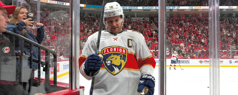 Not Again… Barkov Leaves Game With Déjà Vu Knee Injury