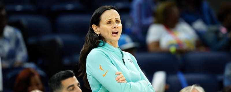 Former Mercury head coach Brondello heads to Toronto