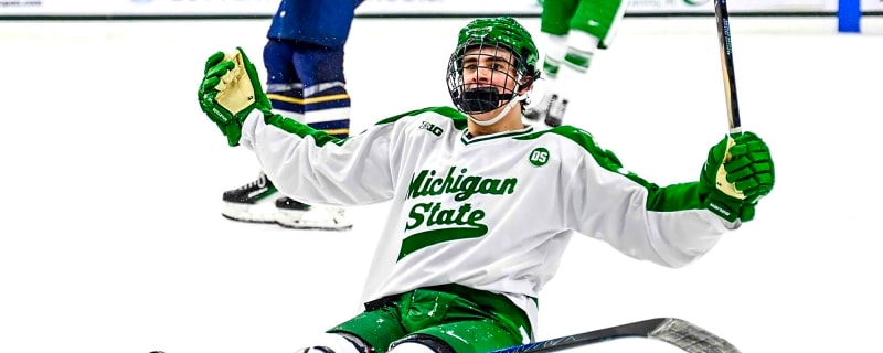 Flyers Sign Porter Martone