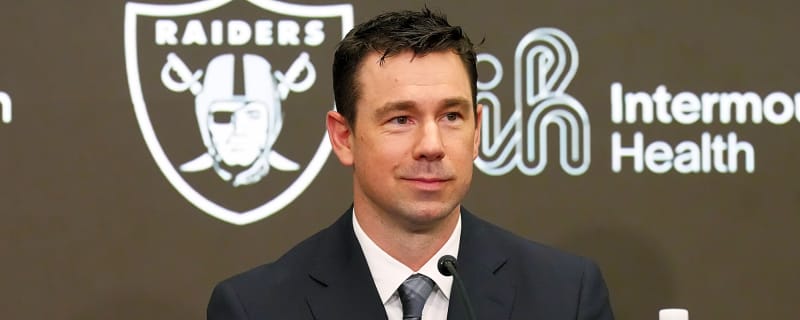 Raiders' Klint Kubiak changes his stance on Fernando Mendoza