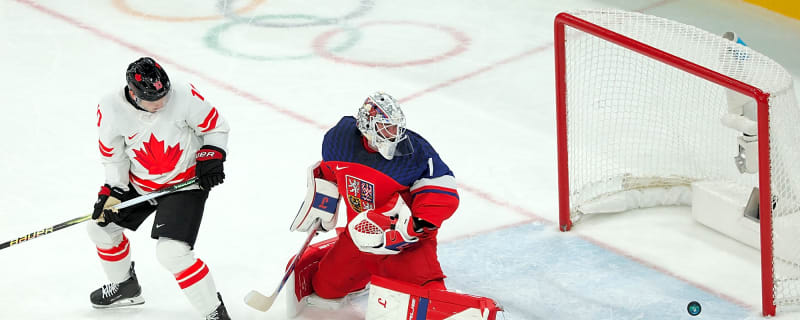 Nick Suzuki relegated to defensive role in (another) Canadian win