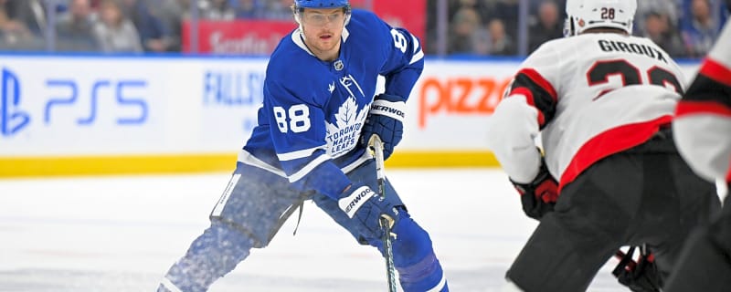William Nylander leaves game vs. Senators with lower-body injury