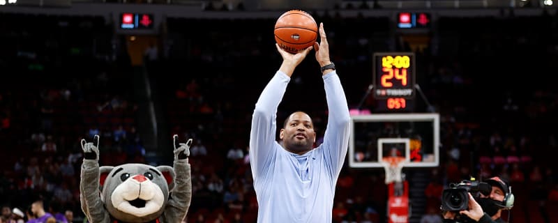Robert Horry picks between Shaquille O’Neal, Hakeem Olajuwon, and Tim Duncan to build a team around