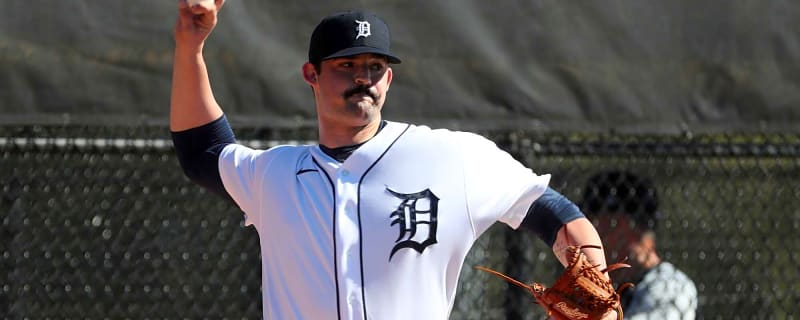 RJ Petit Undergoes Tommy John Surgery