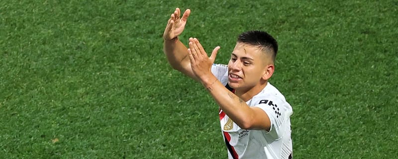 A Manchester City youngster is determined to secure a loan move to Roma