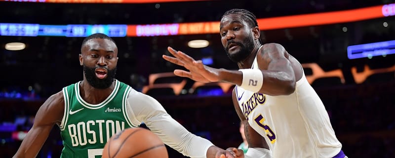 Lakers veteran looked so fed up with Deandre Ayton