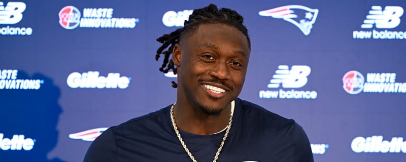 A.J. Brown, Patriots win battle vs. Eagles in joint practice