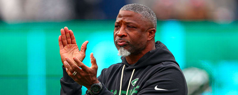 Aaron Glenn Leaning Toward Calling Defensive Plays In 2026?