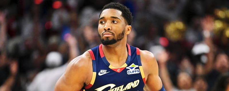 Cleveland Cavaliers Defeat Detroit Pistons In Game 3 Of Playoff Series Behind Tremendous Game From Donovan Mitchell